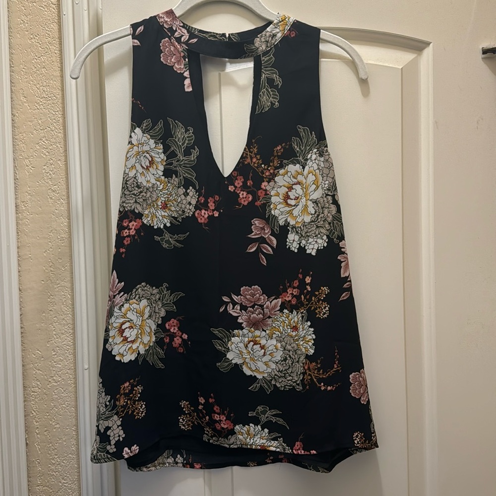 Black Floral Sleeveless Blouse